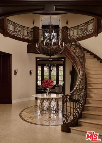 614 N Palm Drive, Beverly Hills, CA 90210