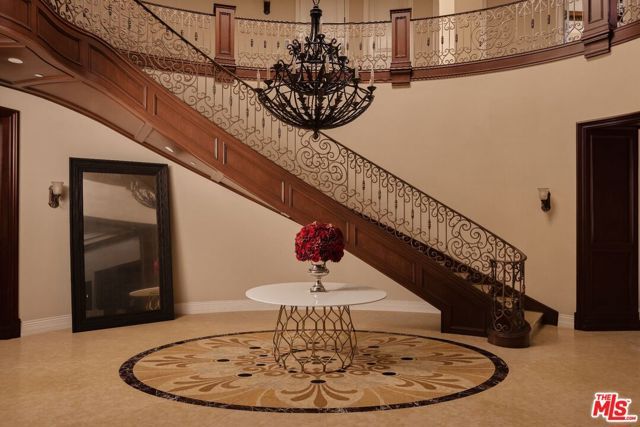 614 N Palm Drive, Beverly Hills, CA 90210