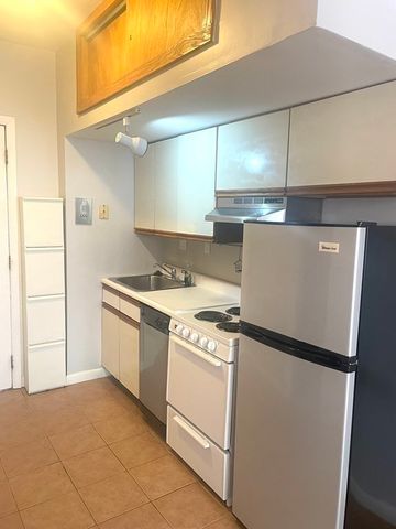 40 Saint Botolph 36, Boston, MA 02116