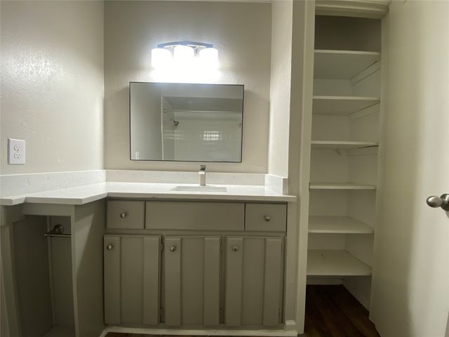 3714 Lasalle Drive, Arlington, TX 76016