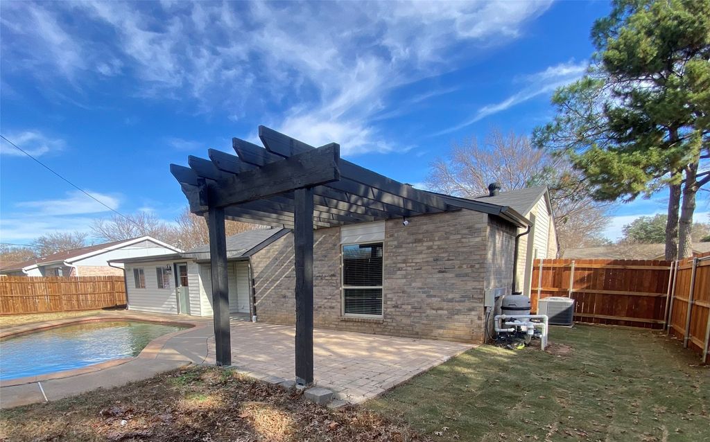 3714 Lasalle Drive, Arlington, TX 76016