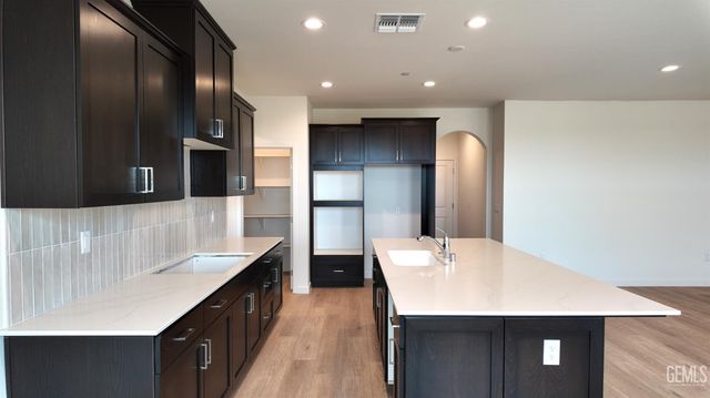 7313 Cryosphere Street, Bakersfield, CA 93311