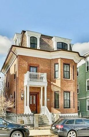 61 M 1, Boston, MA 02127