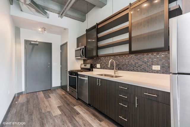 2101 S Wabash Avenue 402, Chicago, IL 60616