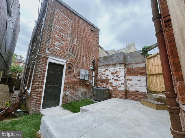 1110 W LOMBARD ST, Baltimore, MD 21223