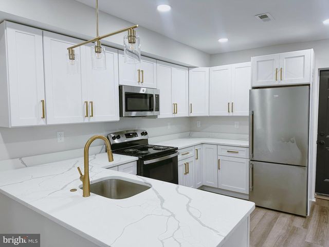 1110 W LOMBARD ST, Baltimore, MD 21223