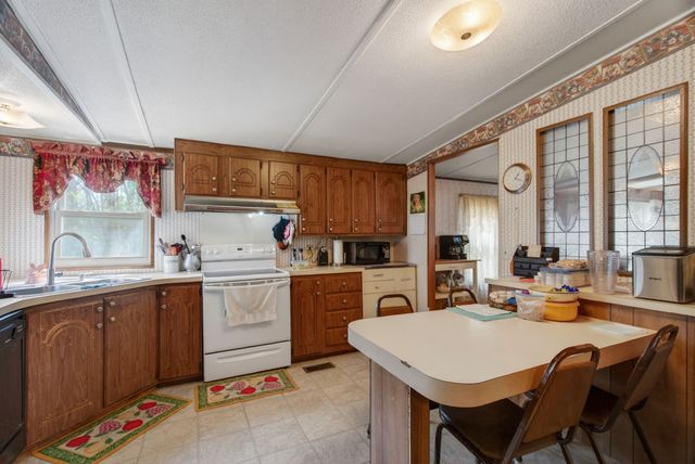 195 Mitchell Rd, Portland, TN 37148