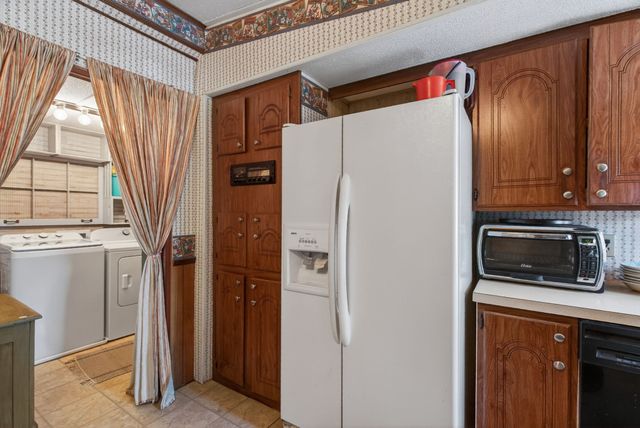 195 Mitchell Rd, Portland, TN 37148