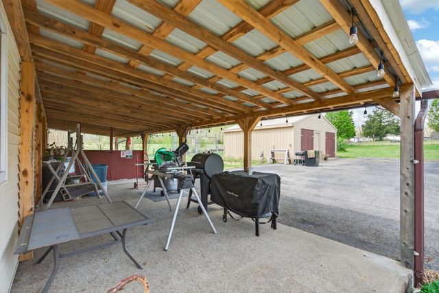 195 Mitchell Rd, Portland, TN 37148