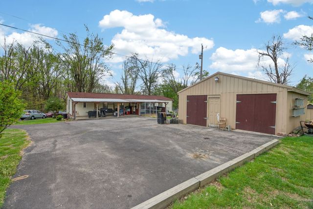 195 Mitchell Rd, Portland, TN 37148