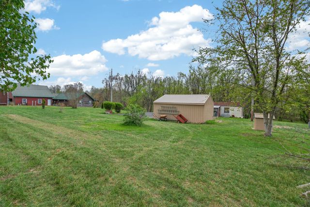 195 Mitchell Rd, Portland, TN 37148