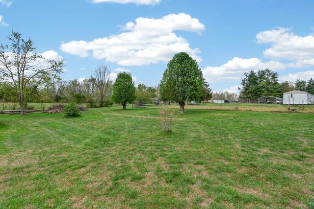 195 Mitchell Rd, Portland, TN 37148