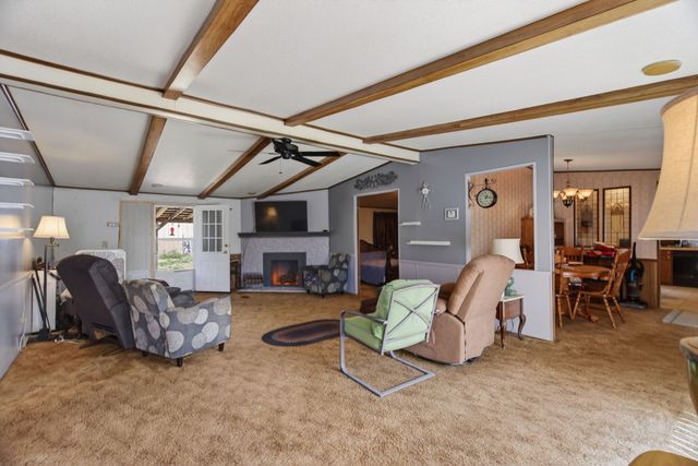 195 Mitchell Rd, Portland, TN 37148