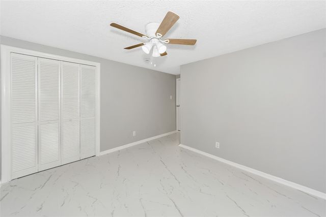 828 S Collins Street, Arlington, TX 76010