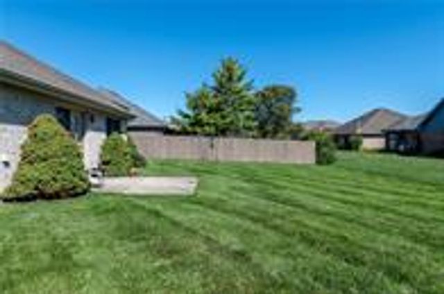 9569 Country Path Trail, Miamisburg, OH 45342