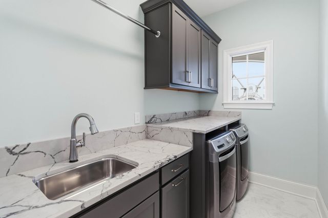 2584 Cayman Heights, Lexington, KY 40509