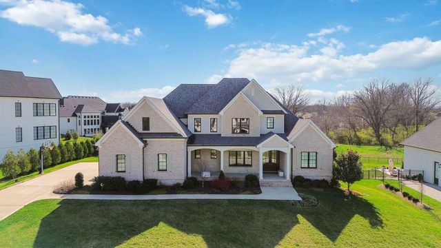 2584 Cayman Heights, Lexington, KY 40509