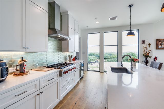5270 Town and Country 326, Frisco, TX 75034