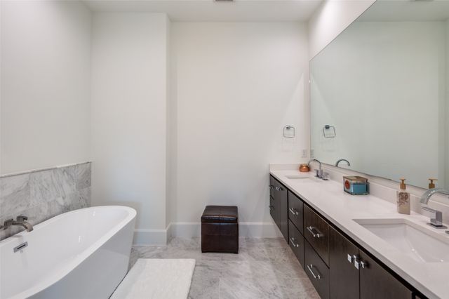 5270 Town and Country 326, Frisco, TX 75034