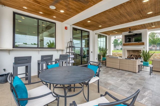 5270 Town and Country 326, Frisco, TX 75034