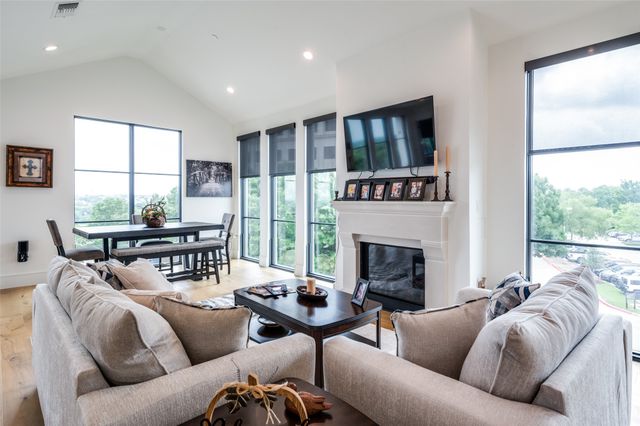 5270 Town and Country 326, Frisco, TX 75034