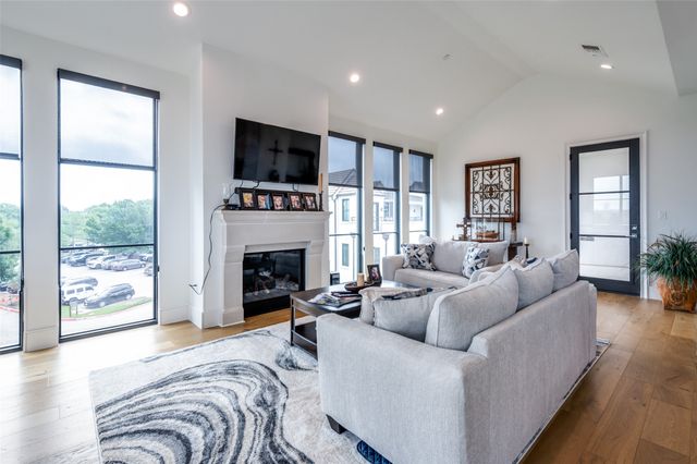5270 Town and Country 326, Frisco, TX 75034