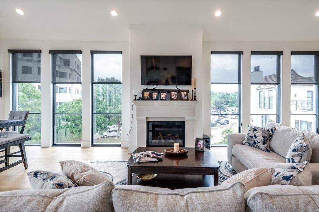 5270 Town and Country 326, Frisco, TX 75034