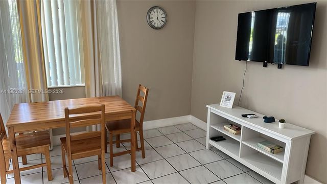 90 Isle Of Venice Dr 7, Fort Lauderdale, FL 33301