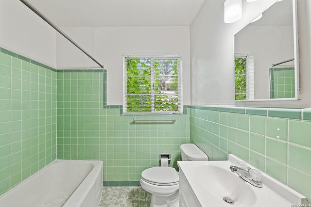 417 W Gramercy Place, San Antonio, TX 78212