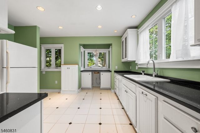 96 Pickford Ave, Phillipsburg Town, NJ 08865