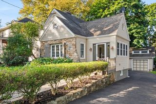 96 Pickford Ave, Phillipsburg Town, NJ 08865