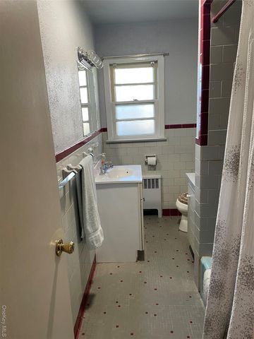 11 Fifth Avenue, Newburgh, NY 12550