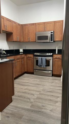8390 SW 72nd Avenue 312, Miami, FL 33143