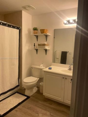 8390 SW 72nd Avenue 312, Miami, FL 33143