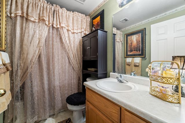 1783 SE Brookhurst Way, Grants Pass, OR 97527
