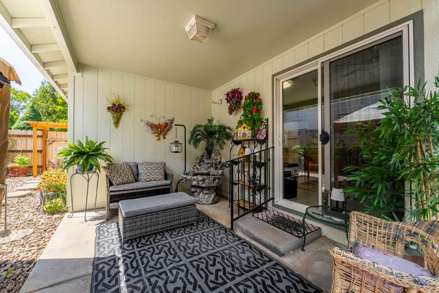 1783 SE Brookhurst Way, Grants Pass, OR 97527