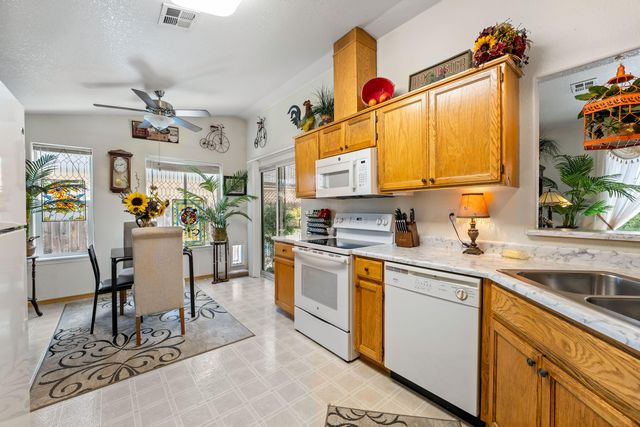 1783 SE Brookhurst Way, Grants Pass, OR 97527