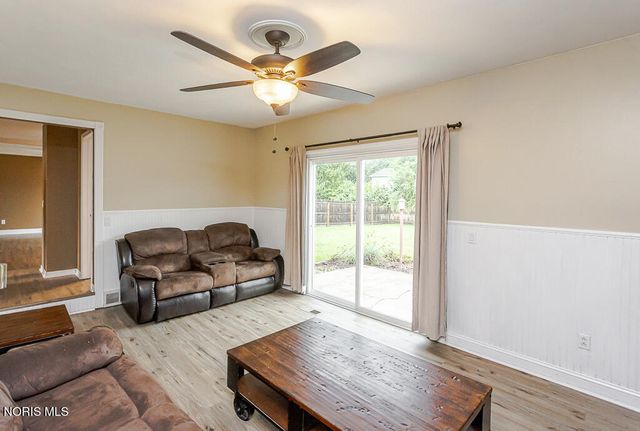 642 Stacey Lane, Maumee, OH 43537