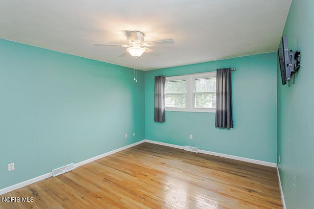 642 Stacey Lane, Maumee, OH 43537