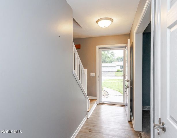 642 Stacey Lane, Maumee, OH 43537