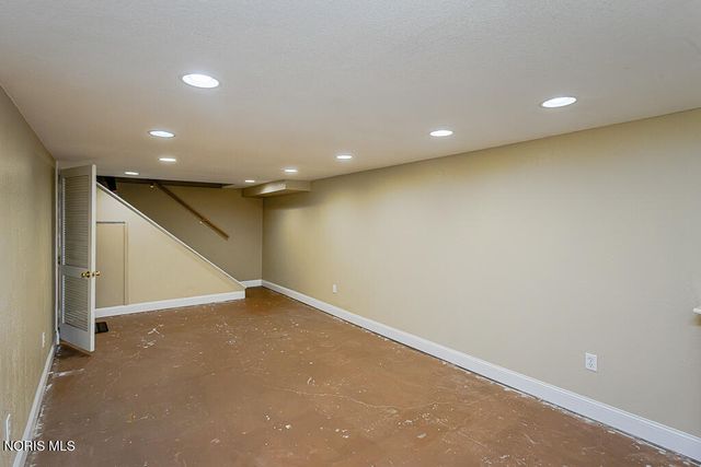 642 Stacey Lane, Maumee, OH 43537