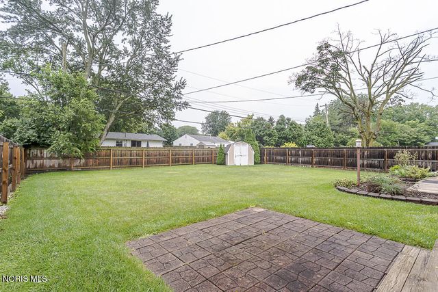 642 Stacey Lane, Maumee, OH 43537