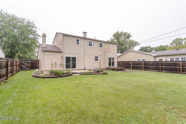 642 Stacey Lane, Maumee, OH 43537
