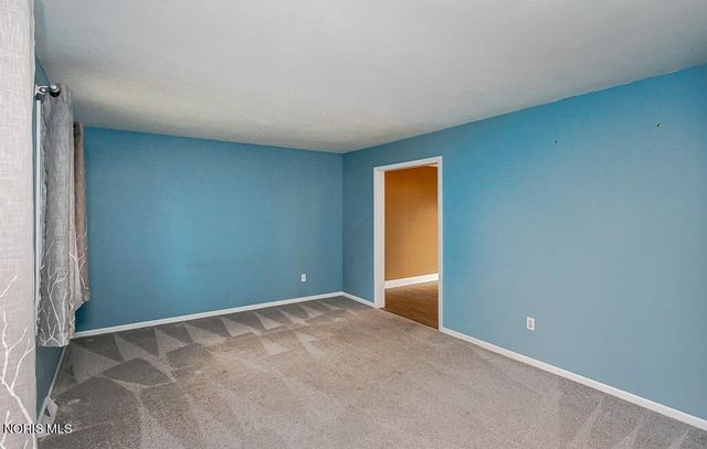 642 Stacey Lane, Maumee, OH 43537