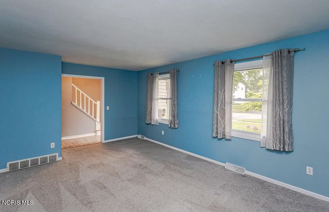 642 Stacey Lane, Maumee, OH 43537