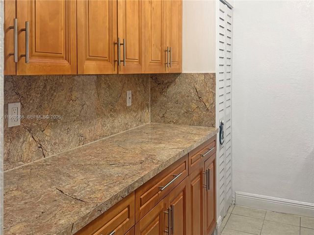 1245 W 24th St 108, Hialeah, FL 33010