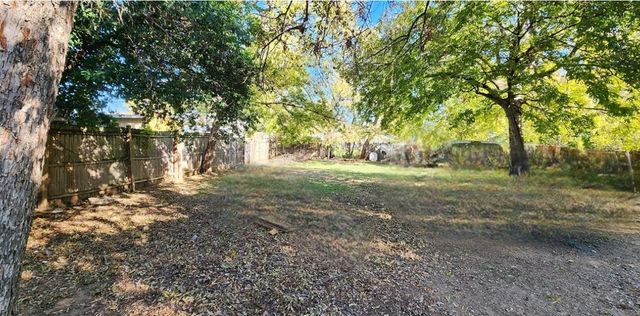 318 Macarthur Boulevard, Grand Prairie, TX 75050