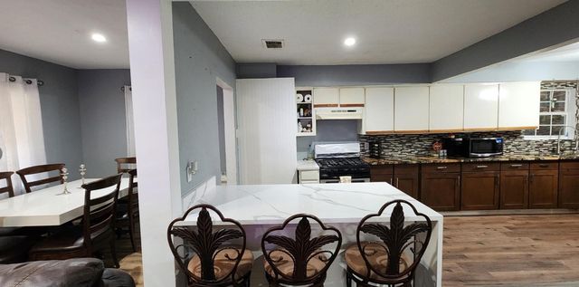 318 Macarthur Boulevard, Grand Prairie, TX 75050