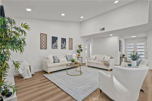 27139 Vista Encantada, Valencia, CA 91354