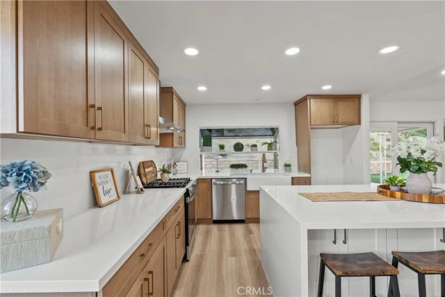 27139 Vista Encantada, Valencia, CA 91354